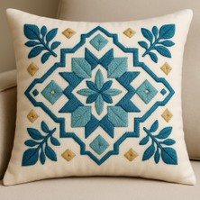 Minoza Dijital Baskılı Punch Nakış Desenli Mavi Motifli Dekoratif Kırlent Kılıfı