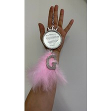 Özgürce Kristal Taşlı Ayetli Dikey Süs Taçlı Model, Şıklık ve Zarafet Sunar