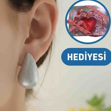 Bontexs Gri Desenli Damla Küpe ve Yanında Kalpli Mum Hediyesi