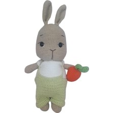 Açık Çağla Yeşili Tulumlu Havuçlu Bal Yanak Tavşan Amigurumi Organik Oyuncak