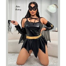 Intive Lingerie Intive Fantasy Siyah Deri Görünümlü Asimetrik Kesim Pelerinli Gotik Gece Kostümü