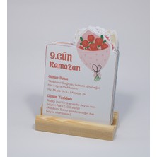 Ozzypix Özel Kesim Çiçekli Ramazan Takvimi - Ahşap Standlı Günlük Dua ve Tesbihat Kartları