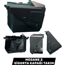 Özgürce Megane 2 Sigorta Kapak Takımı 8200356337, Dayanıklı ve Şık Tasarım