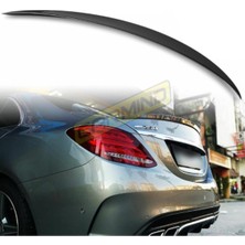 Özgürce Mercedes C Serisi W205 Piano Black Bagaj Üstü Spoiler, Şık ve Şeffaf Tasarım