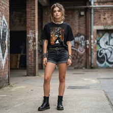 Cyberqueen – Kodlanmış Güzellik Oversize T-Shirt Siyah