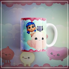 Velorina Çocuk Temalı Porselen Kupa Bardak 300 ml – Sevimli Bulut Üstünde Kız Figürlü, Renkli Baskılı Kupa 2