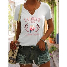 Mercoledi Kadın Dolce Vita Baskılı Yarım V-Yaka Kollu Regular Kalıp Rahat T-Shirt