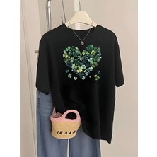 Mercoledi Yeşil Çiçek Kalp Baskılı Oversize Bisiklet Yaka T-Shirt