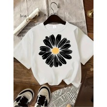 Mercoledi Papatya Baskılı Oversize Bisiklet Yaka T-Shirt