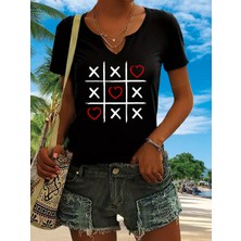 Mercoledi Kadın Kalp Baskılı Yarım V-Yaka Kollu Regular Kalıp Rahat T-Shirt