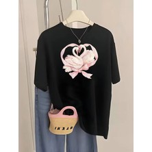 Mercoledi Kuğu Baskılı Oversize Bisiklet Yaka T-Shirt