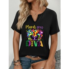 Mercoledi Kadın Mardi Gras Baskılı Yarım V-Yaka Kollu Regular Kalıp Rahat T-Shirt