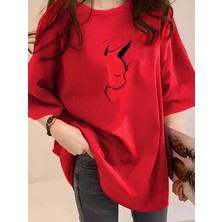 Mercoledi Kedi Baskılı Oversize Tişört