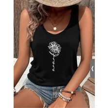 Mercoledi Minimal Çiçek Baskılı Kadın T-Shırt