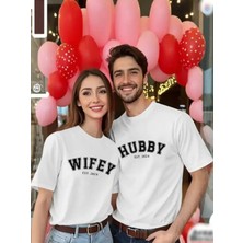 Mercoledi Çift Kombini 1 Adet Kadın Modeli Sevgililer Günü Baskılı Rahat Kalıp T-Shirt