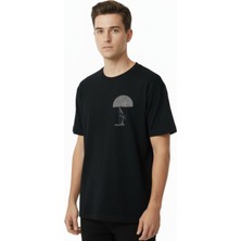 White Whale Rare Moonlit Voyage – Sürreal Balina Illüstrasyonlu Erkek T-Shirt