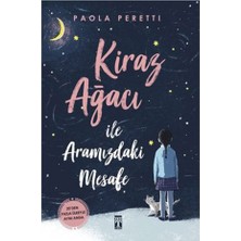 Genç Timaş Kiraz Ağacı Ve Aramızdaki Mesafe