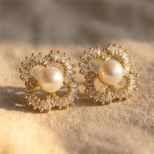 Zeino Yonca Form Halka İçinde İncili Küpe 14K Altın Kaplama - 18 mm