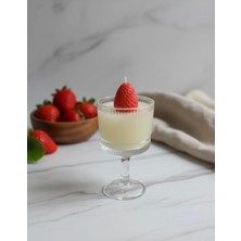 Liondes Candles Çilek Detaylı Dekoratif Mum