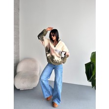 My Lunessa Haki Ekru Geyik Desenli Yarım Fermuarlı Model Polar Peluş Sweatshirt