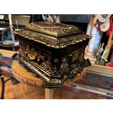 TT 1900 Başları Fransız Sedef Işlemeli Dikiş Kutusu 31 cm 26 cm 16 cm Ölçülerinde