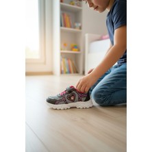 Enoch Kalp Içinde Karakter Figürlü Çocuk Spor Ayakkabı Cırtlı