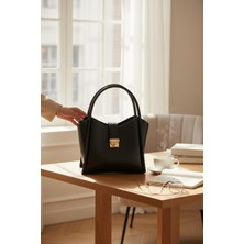 ROYAL LADYS Kadın Çanta – Kilit Detaylı El Çantası | Gold Aksesuarlı, Tam Boy Iç Cüzdanlı, Uzun Askılı