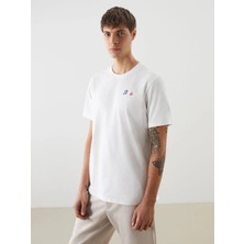 LC Waikiki Beyaz Yazı Baskılı Erkek Penye Tişört