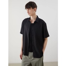 LC Waikiki Siyah Rahat Kalıp Kısa Kollu Erkek Gömlek