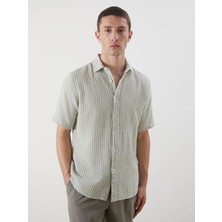 LC Waikiki Yeşil Regular Fit Kısa Kollu Çizgili Erkek Gömlek