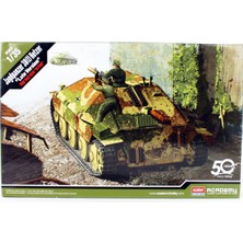 1/35 Hetzer Alman Tank Avcısı Jagdpanzer 38(T) Tank Maketi, Academy 13230