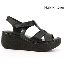 Gönderi(r) Kadın Siyah Cırt Bantlı Dolgu Topuk Hakiki Deri Sandalet