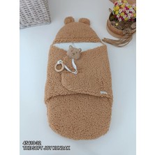 İsmiyle Al Yenidoğan Kulaklı Şapkalı Açılır Kucaklı Cırt Kapamalı Bebek Battaniyesi Kundak Kahverengi