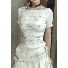 Köstebek Ekru Nota Desenli Y2K Kısa Kollu Crop