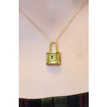 Zarif Kilit Kolye Ucu 14 Ayar A064545