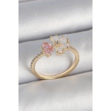 Solenya Pirinç Gold Renk Beyaz Mineli Pembe Zirkon Taşlı Çiçek Model Kadın Yüzük