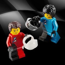 Speed Champions Bmw M4 Gt3 ve Bmw M Hybrid V8 Yarış Arabaları 76922 – 9 Yaş ve Üzeri Çocuklar Için Doğum Günü Hediyesi Fikri, 2 Kasklı Sürücü Minifigürü Içeren Oyuncak Yapım Seti (676 Parça)