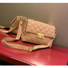 Farbag Kadın Kapitone Baklava Desen Kilit Kapama El ve Omuz Çantası