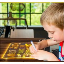 Aesco 12 Inc LED Işıklı Çizim Tahtası Ayarlanabilir Stant ve Kalemleri Ile - Lisinya