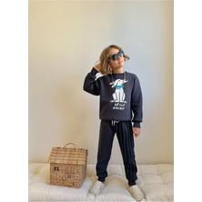 Yiğit Butik Çizgili Pantolonlu Erkek Çocuk Alt Üst Takım
