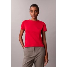 Calvin Klein Kadın Ss Supima Fine Interlock Nano Lo T-Shirt - Kırmızı