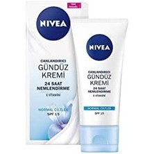 Velora Essentials Canlandırıcı Gündüz Yüz Bakım Kremi, 50 Ml, Normal Ciltler, E Vitamini, Lotus Çiçeği, Doğal Manolya Özü ile 24 Saat Yoğun Nemlendirme, SPF15 Güneş Koruması