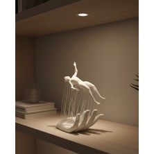 Adat 3D El Üzerinde Insan Figürü Beyaz Minimal Masa Üstü Dekor