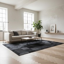 Decomarie Siyah ve Koyu Gri Tonlu Dana Derisi Patchwork Halı