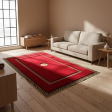 Decomarie Kırmızı Zeminli Altın Bordür Detaylı Peluş Halı – Yumuşak Dokulu, Şık ve Dekoratif Halı