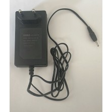 Weko WK-38112 Yerli Üretim 12 Volt - 2 Amper 2.5*0.7 mm Uçlu Priz Tipi Adaptör