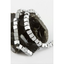 Zero Land Storozde Küp Hematit Taşı 6 Mm-Gümüş Rengi