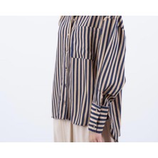 Butik Lacivert – Bej Çizgili Oversize Gömlek