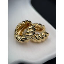 Luseda Gold Renk Kararmaz Burgulu Halka Küpe