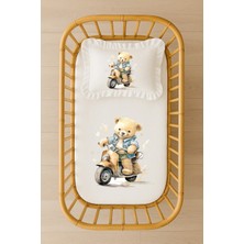 Moda Lime Isimli Bebek Nevresim Takımı 70X120 – Scooter Sürüşlü Ayıcık Tasarım Fırfırlı Dolgulu Yastıklı